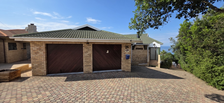 5 Bedroom Property for Sale in Dana Bay Western Cape